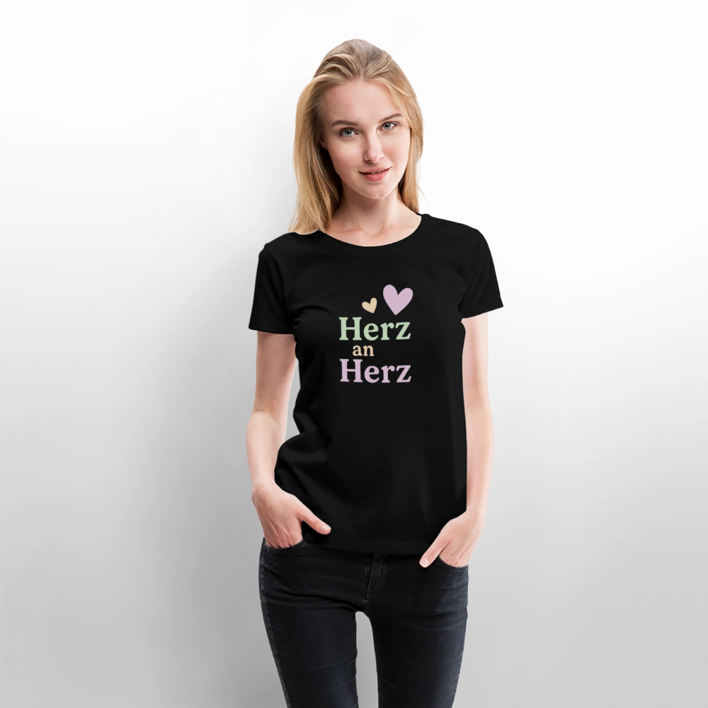 Frauen Premium T-Shirt "Herz an Herz" - Schwarz